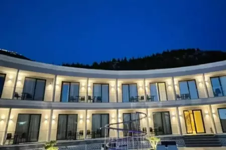 Ebbi Hotel