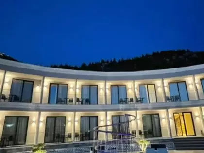 Ebbi Hotel