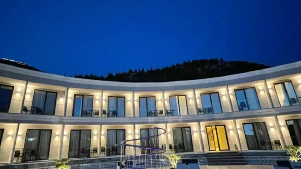 Ebbi Hotel 